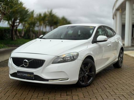 VOLVO V40 2.0 T4 KINETIC GASOLINA 4P AUTOMÁTICO VOLVO V40 2.0 T4 KINETIC GASOLINA 4P AUTOMÁTICO